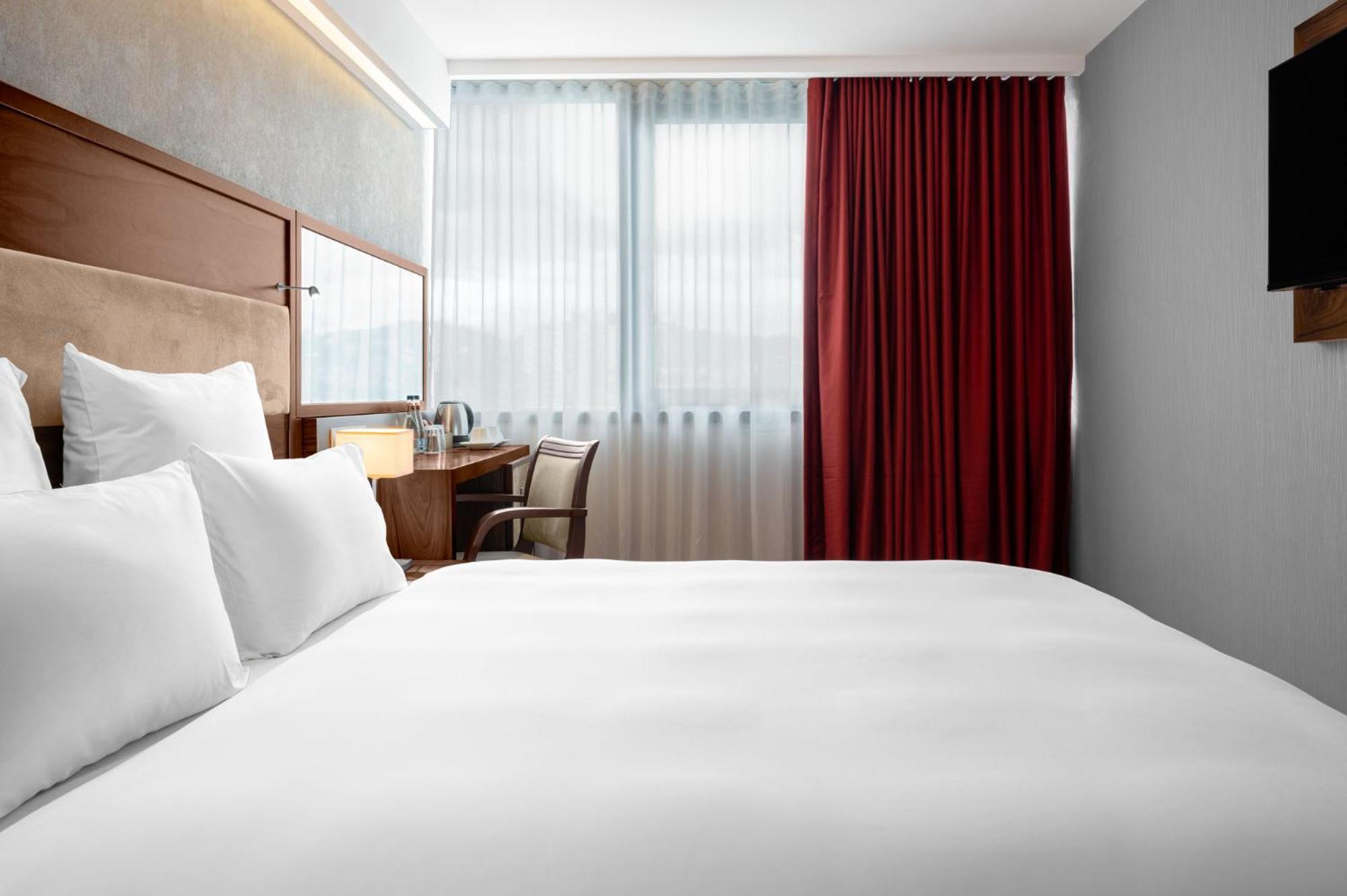 Movenpick Hotel Sarajevo Ngoại thất bức ảnh