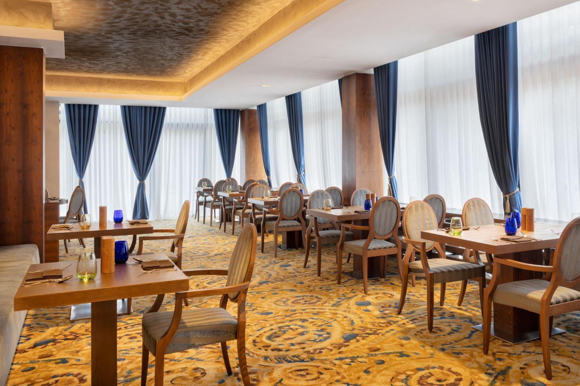Movenpick Hotel Sarajevo Ngoại thất bức ảnh