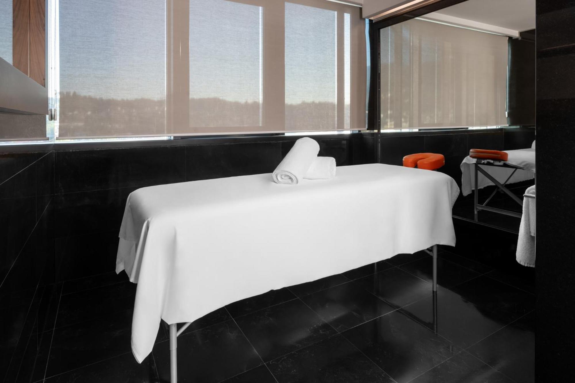 Movenpick Hotel Sarajevo Ngoại thất bức ảnh